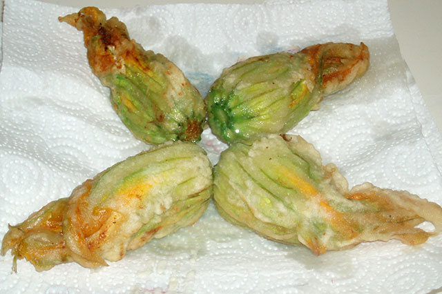 Fiori di zucchine in pastella