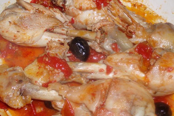 Fusi di pollo con pomodorini e olive